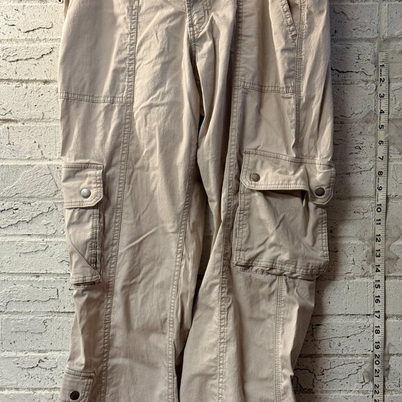 Hollister Mid-Rise Relaxed Boot Cargo Pants (12L / W31L) - Picture 3 of 9
